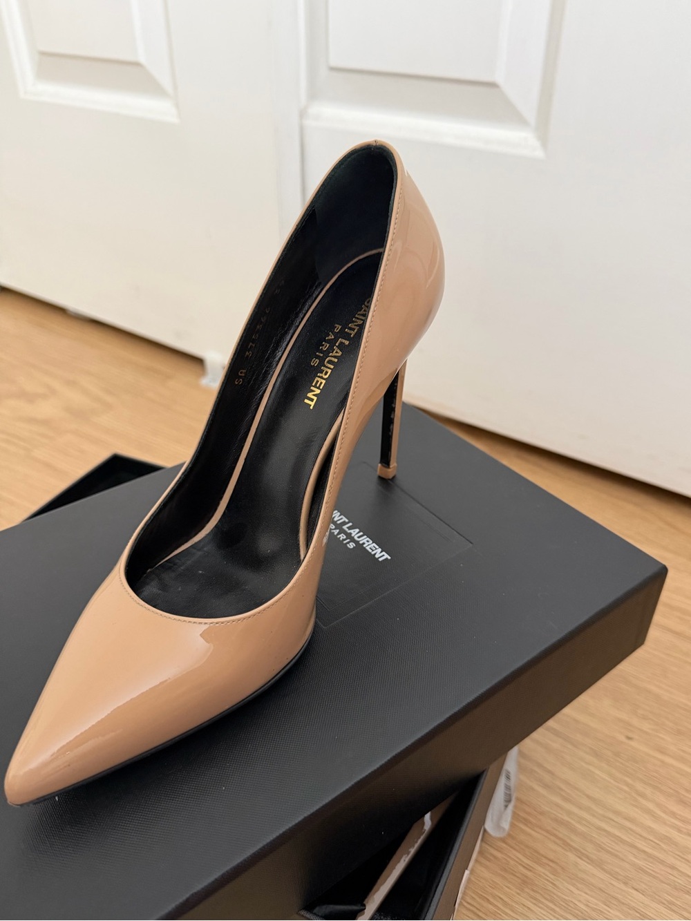 Saint Laurent Beige Patent Pointed-Toe Pumps - Picture 2 of 3